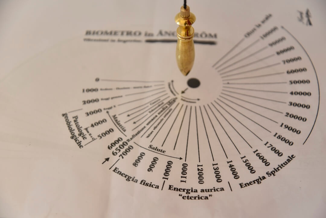 Espace-Quintessence-Pendules-Feuille
